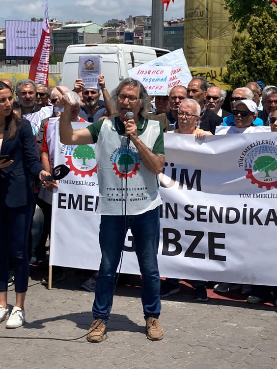 Emekli mücadeleyi bırakmıyor - Resim : 2