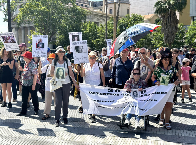 Gezegenden mektuplar | Kayıp anneleri: İki meydanda da acılar taze - Resim : 3
