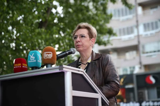 100 bin nüfuslu 6 mahallede sadece 6 devlet okulu var - Resim : 3