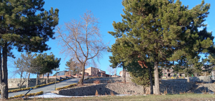 Uşak Belediyesi 12 bin metrekarelik yeşil alanı otel yapılması için satışa çıkardı - Resim : 1