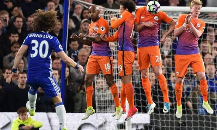 Futbolun Kayıp Sanatları (14): Frikik Ustası Stoperler - Resim : 1