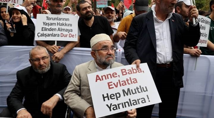 Sokağa dökülen nefret, büyük mutsuzluk dayatması - Resim : 4