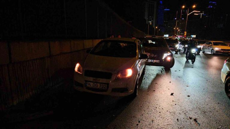 Bestuurder die uitweek in Sarıyer veroorzaakte kettingreactie: 2 gewonden - Foto: 3