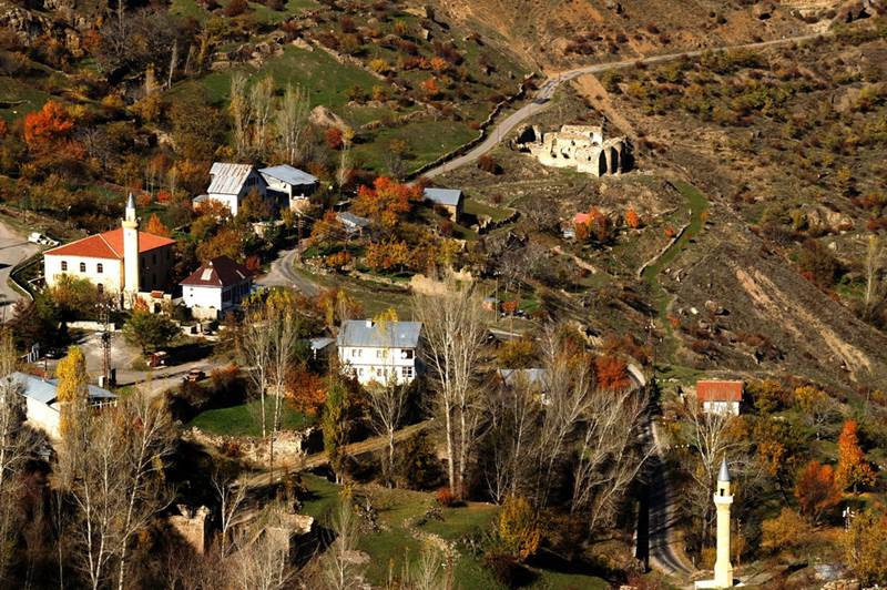 Evleri hane hane, parlayi Gümüşhane - Resim : 7