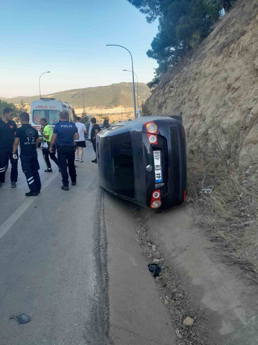 Terrible accident in Bilecik: Another vehicle hit the car lying on its side - Picture : 1
