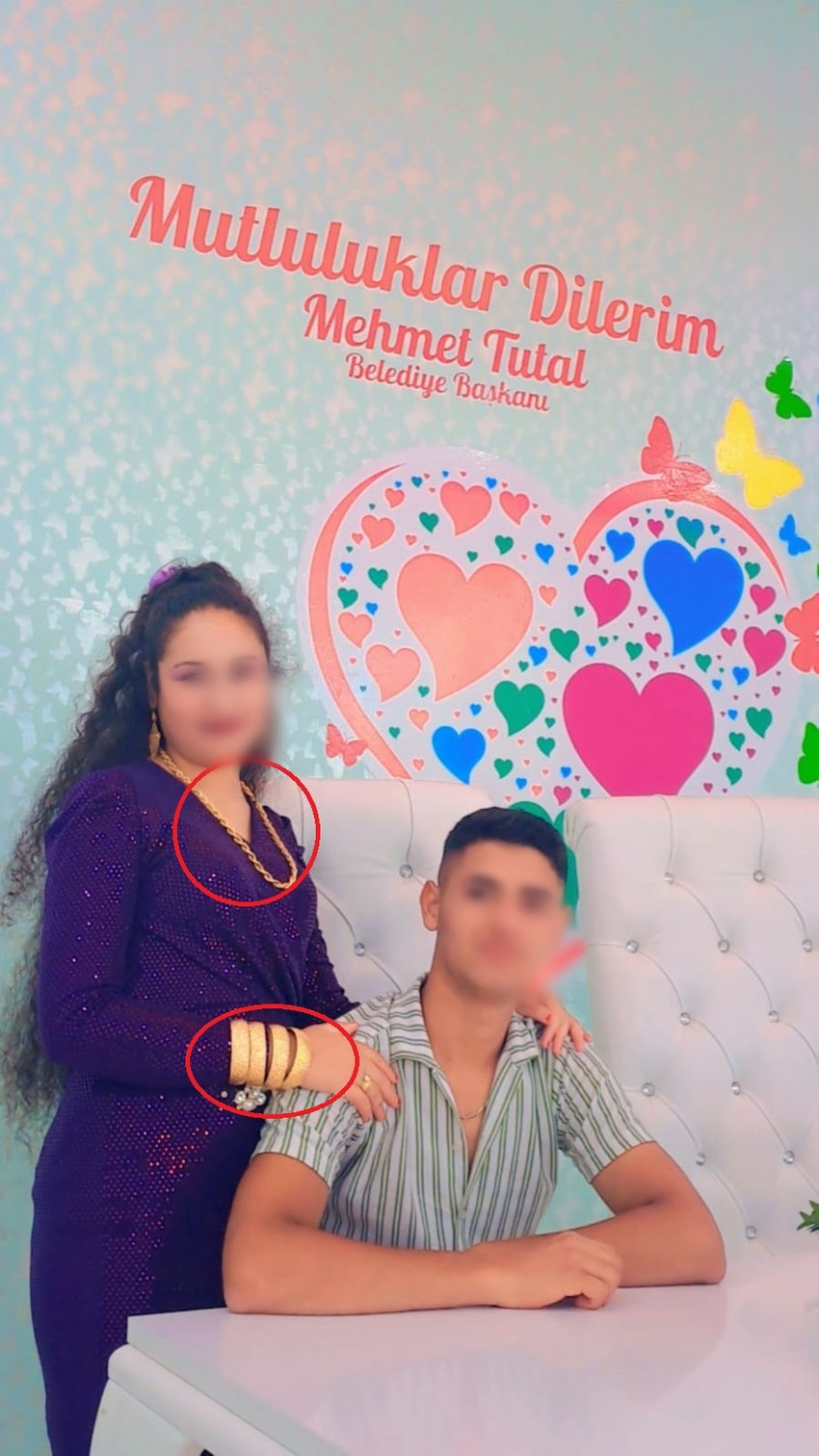 17 yaşındaki kızını evlendirip düğün günü takılarıyla kaçırdı - Resim : 1