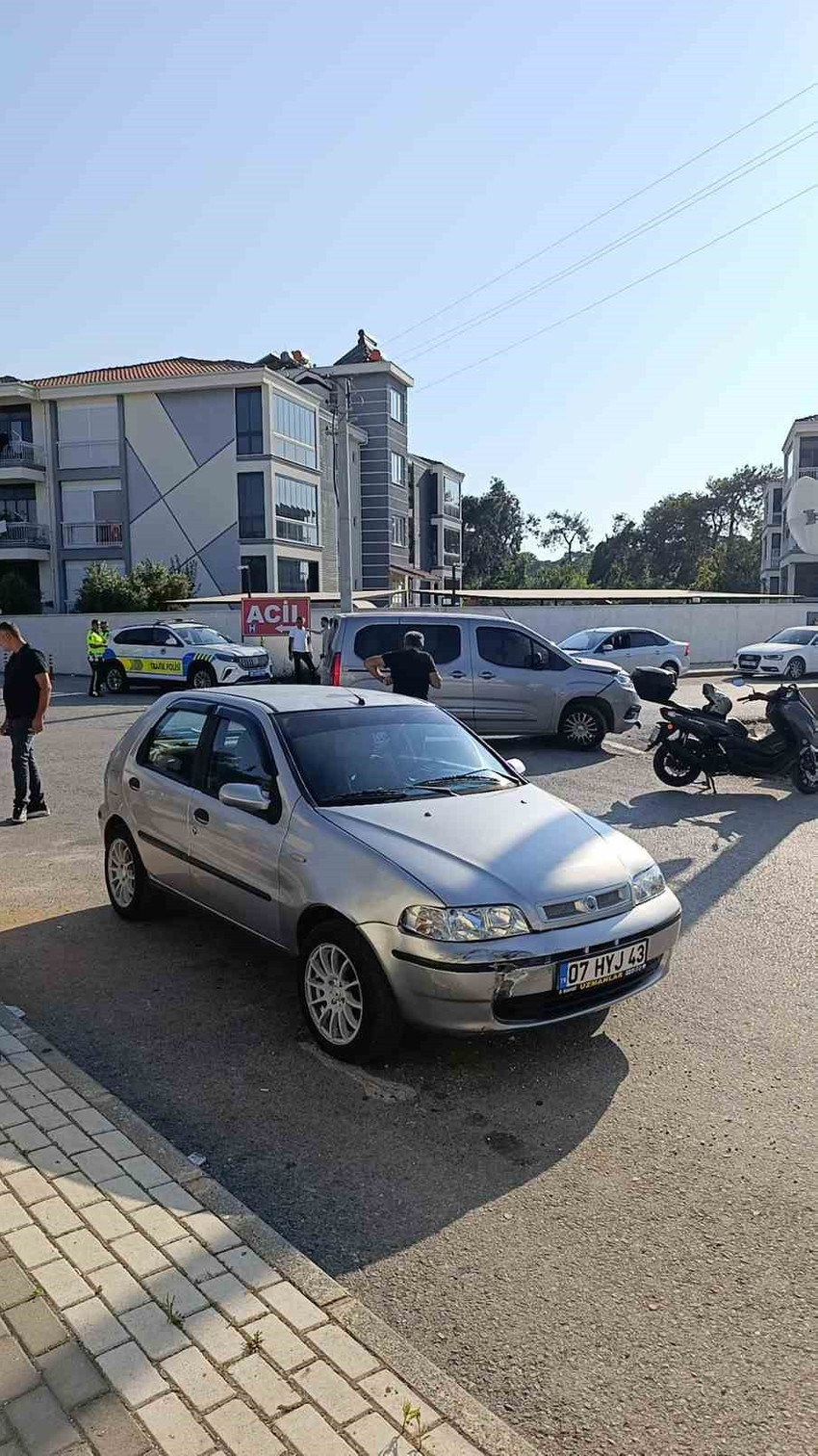 Araç elektrik panosuna çarparak durabildi - Resim : 1
