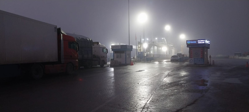 Çanakkale Boğazı'nda yoğun sis: Transit gemi geçişleri durduruldu - Resim : 1