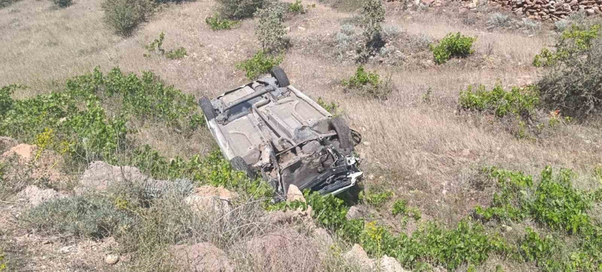 Batman’da korku dolu anlar: Otomobil şarampole yuvarlandı, 1 yaralı - Resim : 1