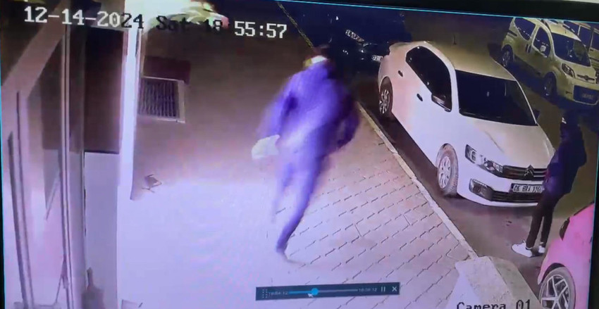 AK Parti Iğdır İl Başkanlığı'na molotofkokteyli ile saldırı düzenlendi - Resim : 1
