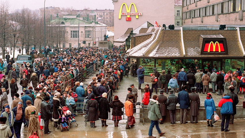 Dün komünistlerin kovamadığı McDonald’s bugün Rusya’yı terk etti - Resim : 1