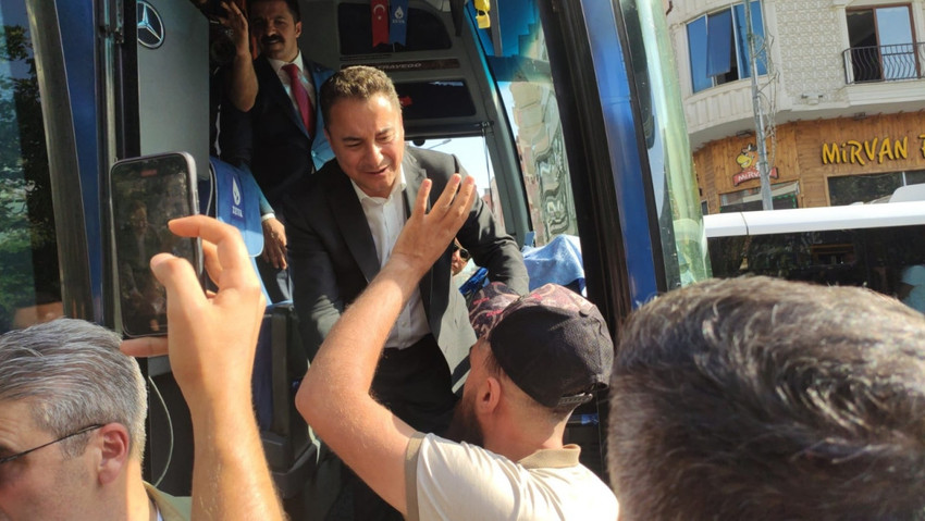 Babacan Van'da: Kürtler Meclis'e girdi ama Kürtçe daha giremedi - Resim : 2