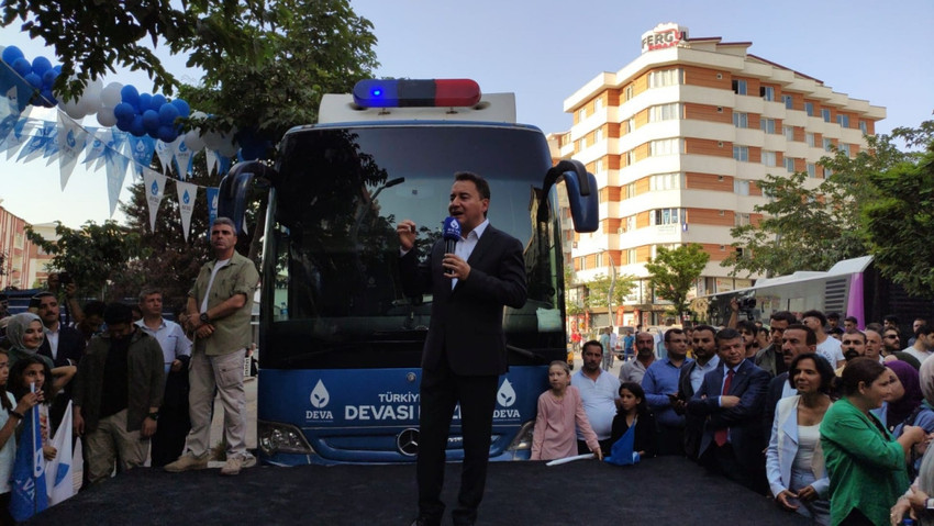 Babacan Van'da: Kürtler Meclis'e girdi ama Kürtçe daha giremedi - Resim : 3