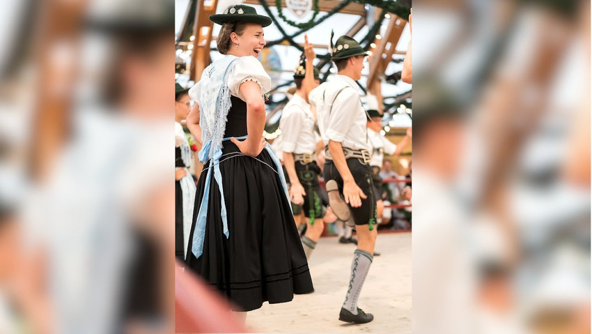 Oktoberfest başladı: Bavyeralılar iki yıl sonra 'çimenliğine' yeniden kavuştu - Resim : 2
