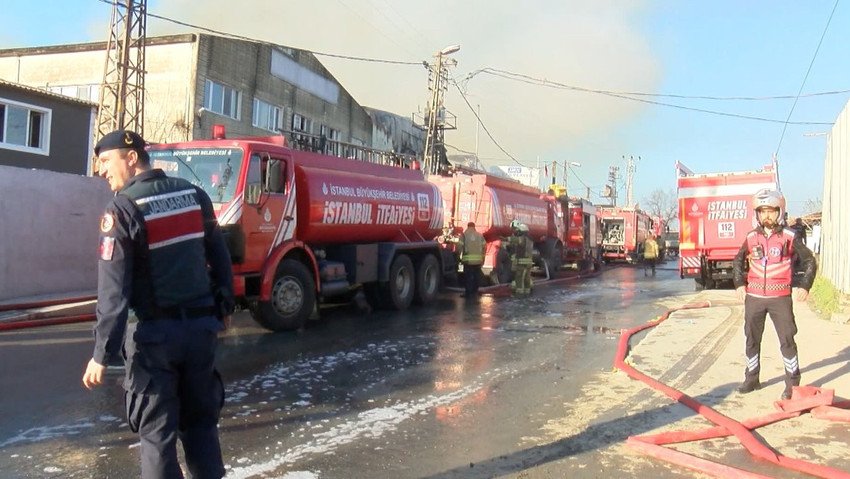 İstanbul'da fabrika yangını - Resim : 1