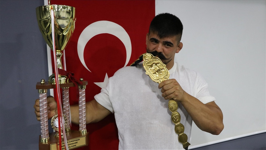 Kırpınar Başpehlivanı Şimşek'e ceza: Unvanı, kemeri, ödülleri elinden alınacak - Resim : 1