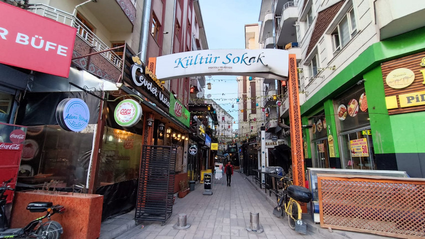 Van’ın butik sokakları ‘bitik’ sokak oldu - Resim : 3