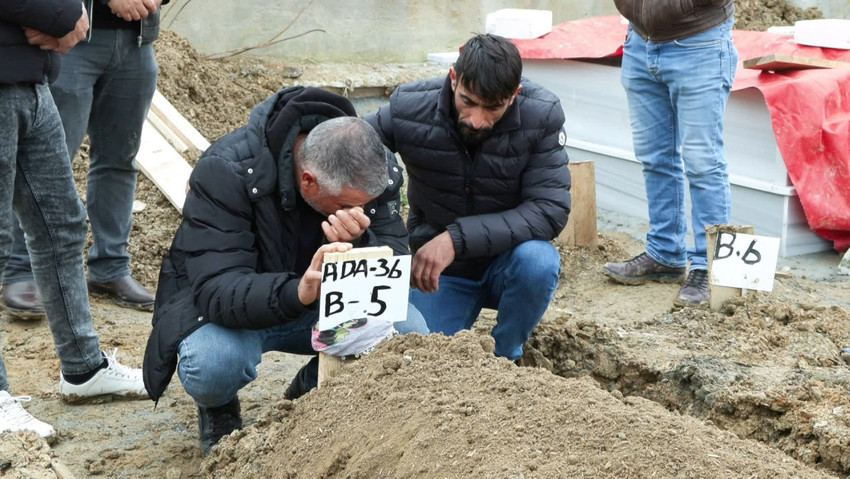 Sultangazi'deki çatışmada öldürülen 15 yaşındaki Büşra Polat toprağa verildi - Resim : 1