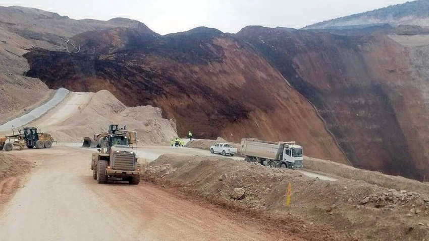 Erzincan İliç'te katliam... Ali Yerlikaya: 100 dönümlük alana yayıldı - Resim : 1