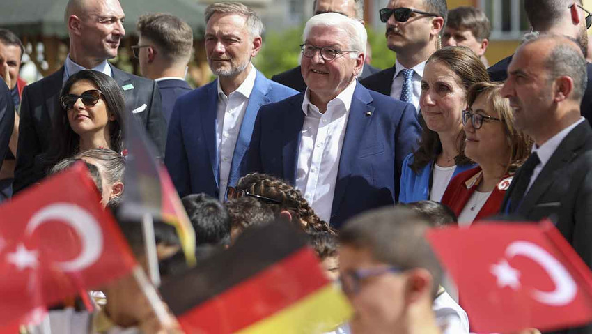Steinmeier'e Antep'te 'Gazze' protestosu: 'İşbirlikçi Almanya' - Resim : 2