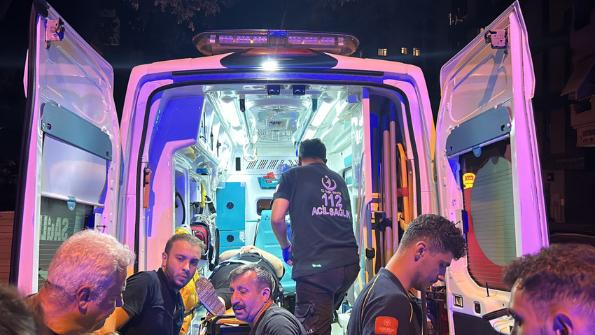 Kadıköy'de restoranın tavanı çöktü, müşteriler yaralandı - Resim : 2