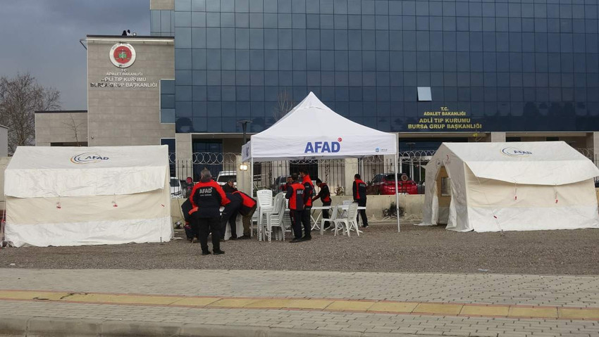 Balıkesir'deki patlamada hayatını kaybeden 11 işçinin otopsi işlemleri tamamlandı - Resim : 2