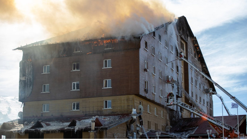 Kartalkaya'da otel yangını 10 saatte kontrol altına alındı - Resim : 5