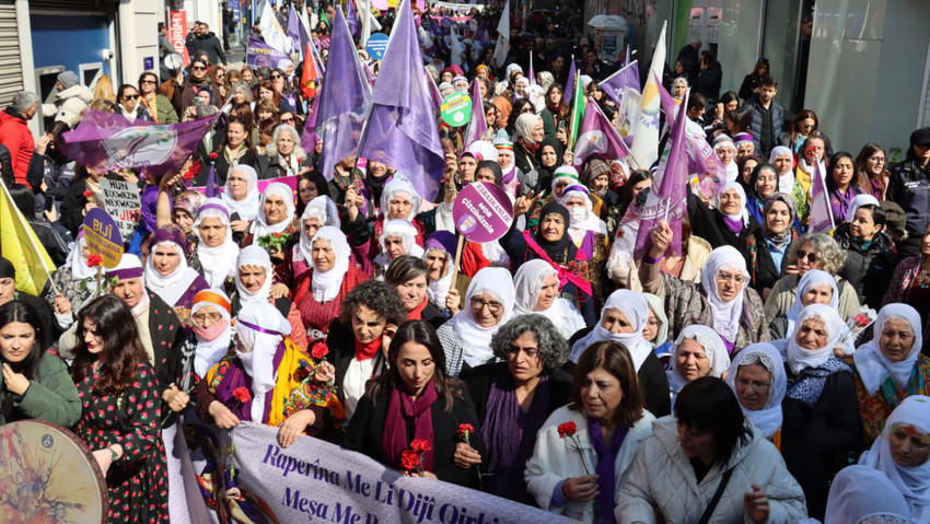 Kadıköy’de kadınlar sokakta: 2025 'Aile Yılı' değil, mücadele yılı olacak - Resim : 5