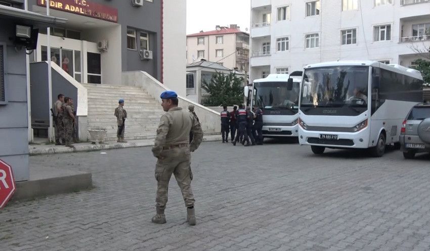 53 sanıklı cinayet davasında 9 kişinin tutukluluk halinin devamına karar verildi - Resim : 1
