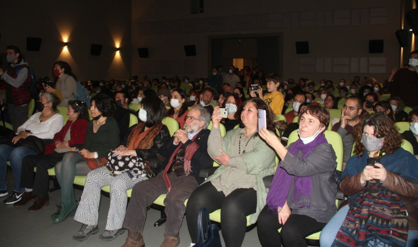 İzmir Mülteci Film Festivali başladı: Festival halkları buluşturabilmenin bir aracı - Resim : 1