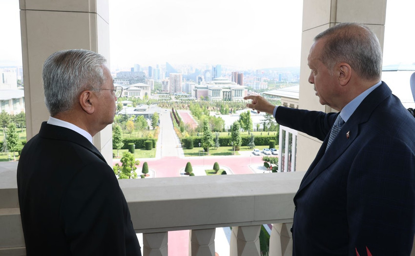 Erdoğan: Malezya ile ilişkilerimizi kapsamlı stratejik ortaklık seviyesine yükseltme kararı aldık - Resim : 1