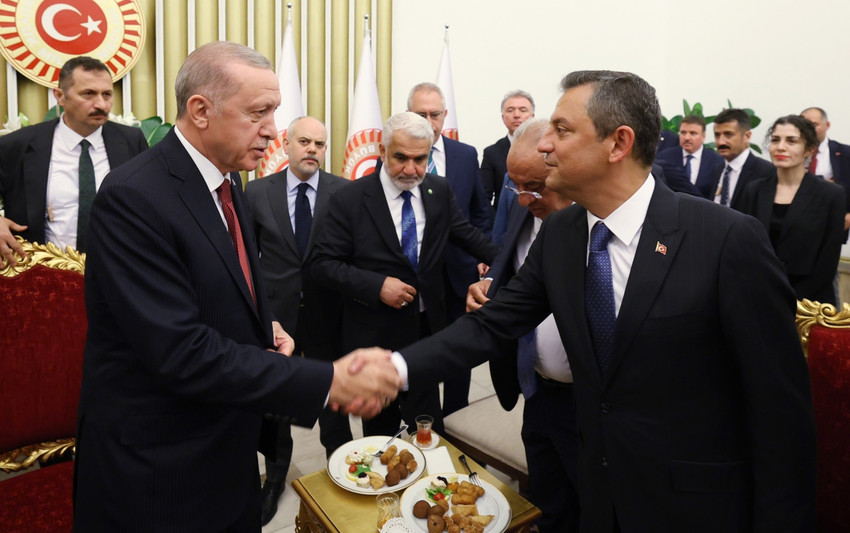 Erdoğan ve Özel çay davetinde buluştu: Randevu netleşti - Resim : 1