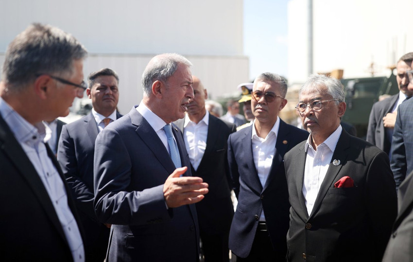 Malezya Kralı Abdullah Şah ve Hulusi Akar, savunma şirketini ziyaret etti - Resim : 4