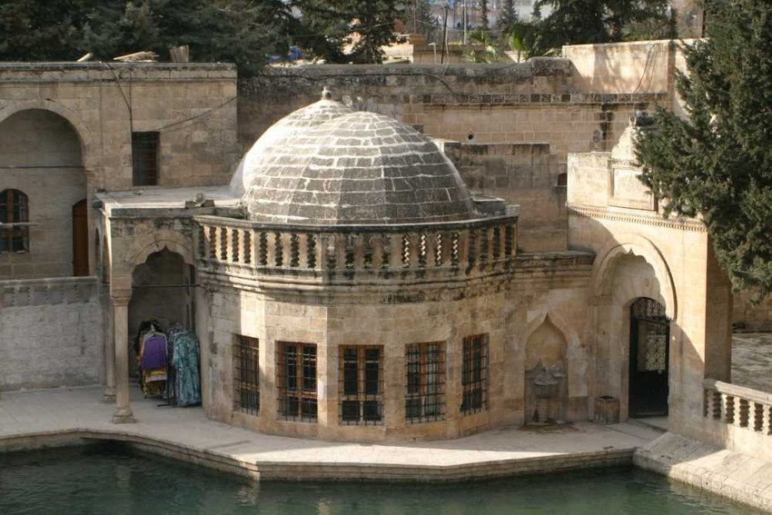 Bütün yollar çıksa da Roma’ya, biz gidiyoruz Urfa’ya - Resim : 7