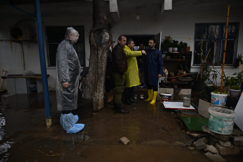 Antalya sel ve fırtınaya teslim: 3 aylık yağmur 12 saatte yağdı - Resim : 4