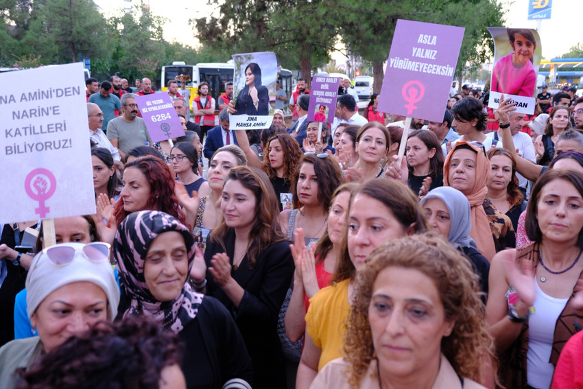 Diyarbakır'da kadınlar Jina Amini için yürüdü, Narin'i sordu - Resim : 4
