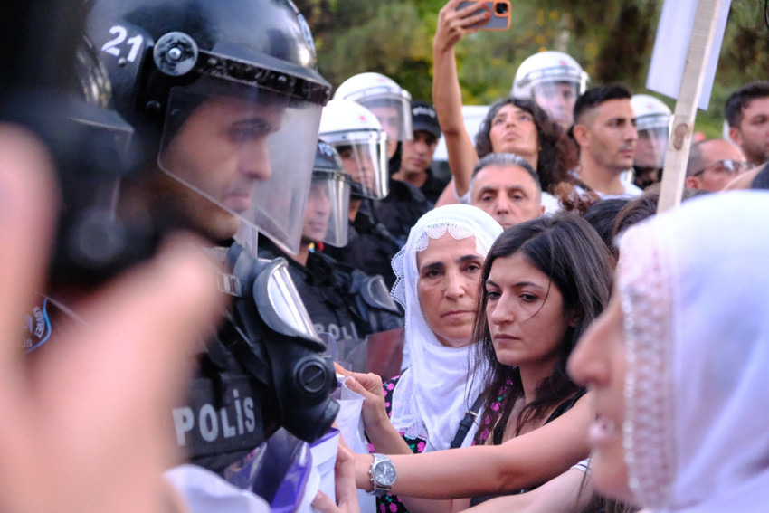 Diyarbakır'da kadınlar Jina Amini için yürüdü, Narin'i sordu - Resim : 2