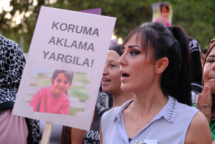Diyarbakır'da kadınlar Jina Amini için yürüdü, Narin'i sordu - Resim : 10
