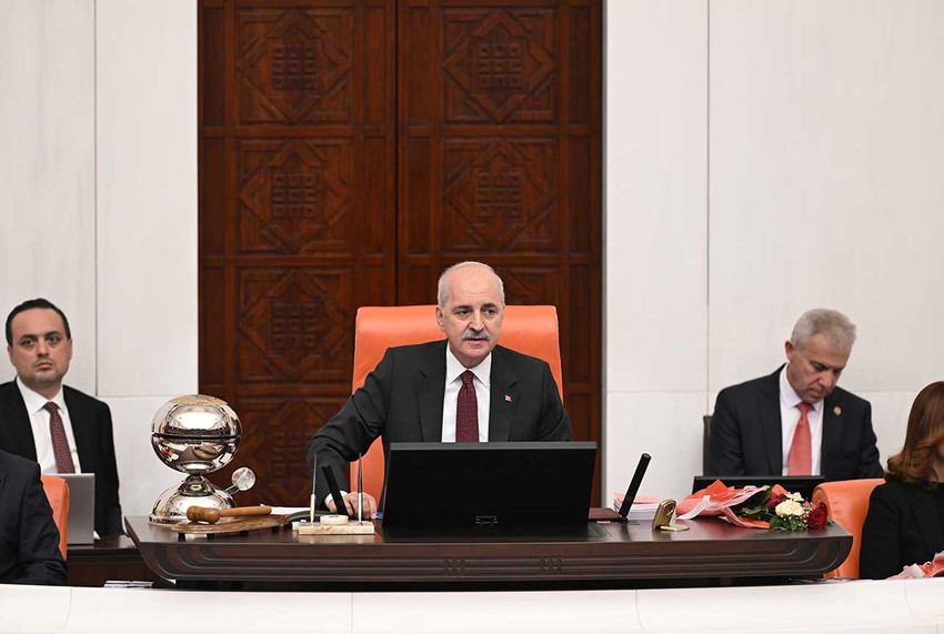 Yeni yasama yılı: DEM Parti ayağa kalkmadı, CHP alkışlamadı - Resim : 8