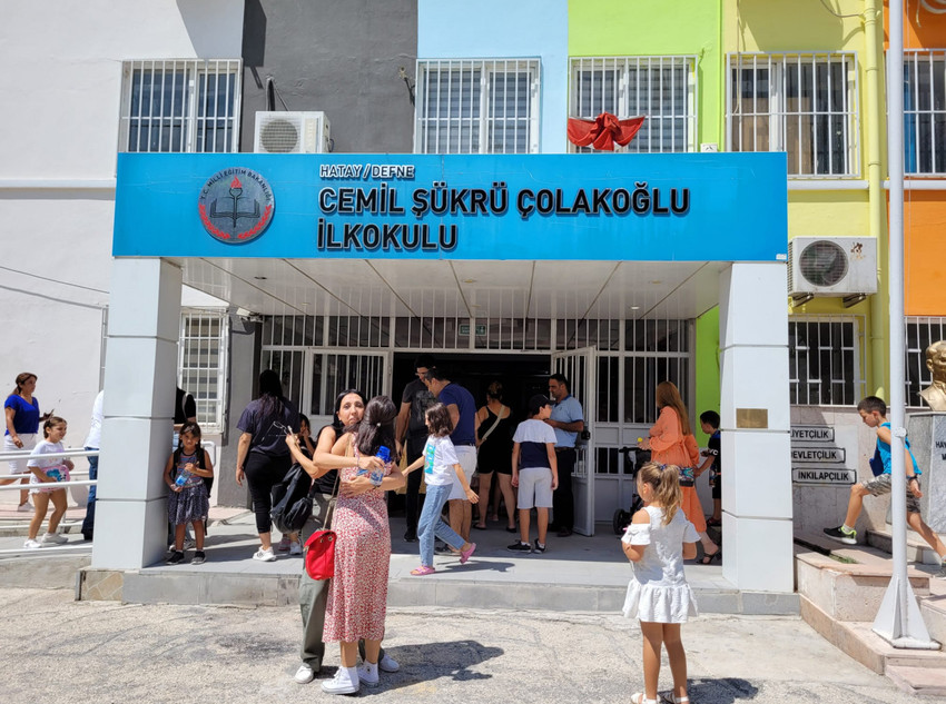Hatay'da okullar açıldı, veliler kaygılı - Resim : 2