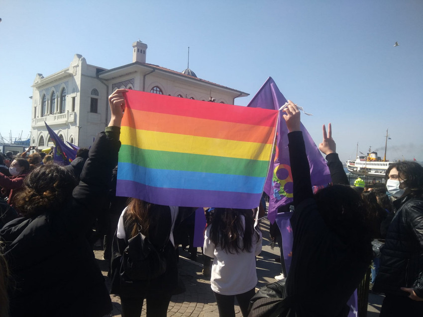 'Radikal feminist' olduğu gerekçesiyle işten çıkarılan Cemre Baytok: İşe iade davası açacağım - Resim : 2