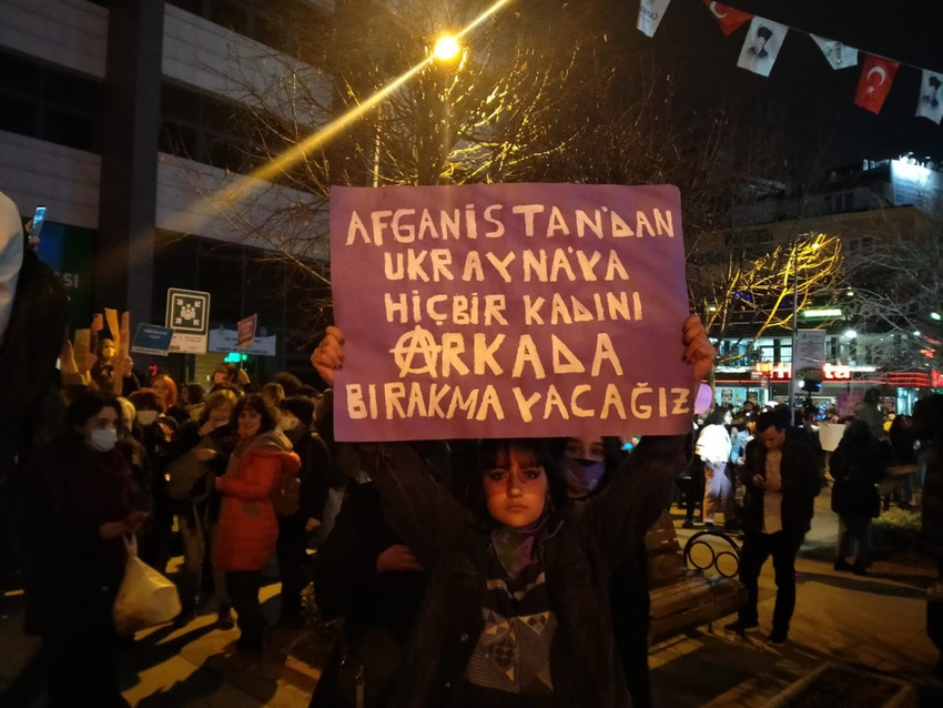 Ankara’da kadınlar Sakarya Caddesi’nde bir araya geldi: Kadınlar barışta ısrarcı - Resim : 1