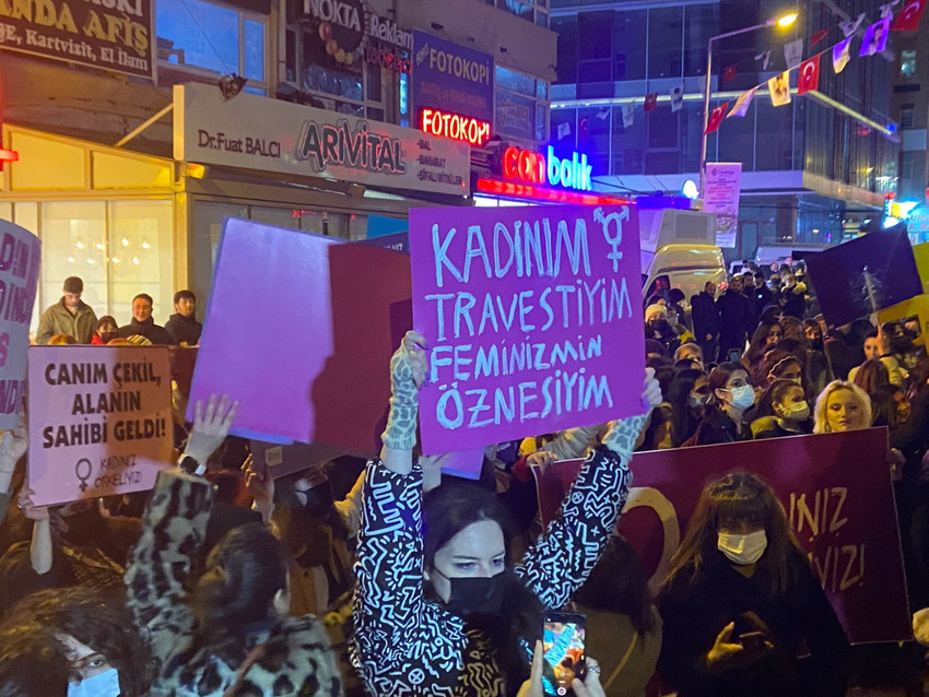 Ankara’da kadınlar Sakarya Caddesi’nde bir araya geldi: Kadınlar barışta ısrarcı - Resim : 2
