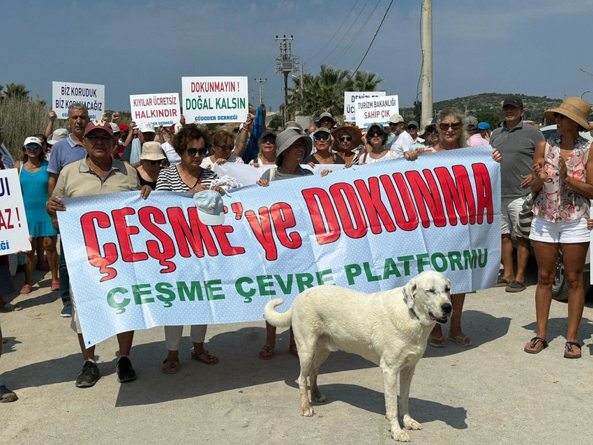 Çeşme'de havlulu protesto: 'Sahiller halkındır' - Resim : 2