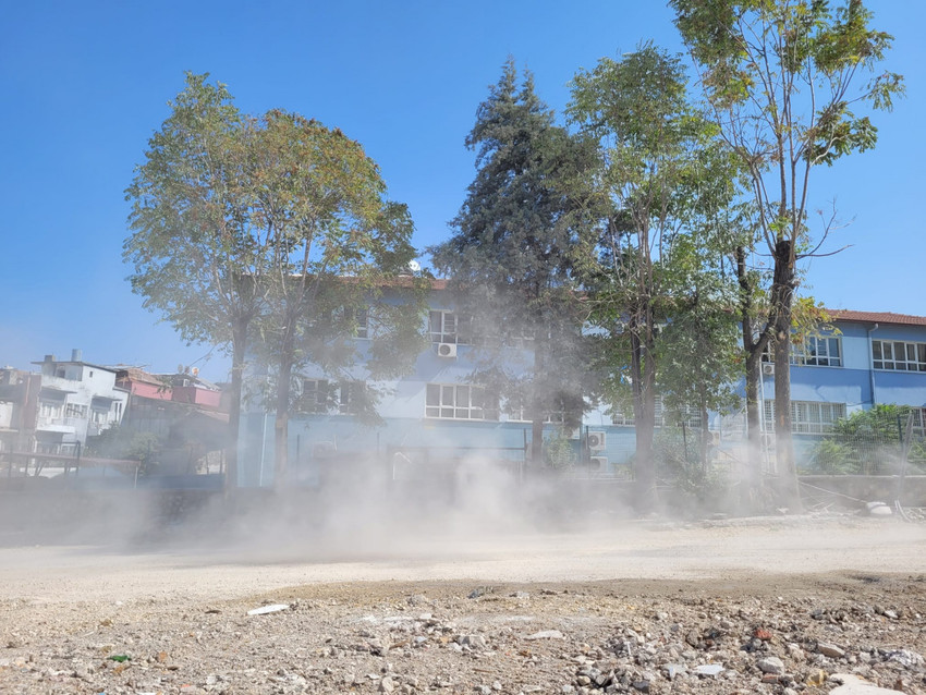 Hatay'da okullar açıldı, veliler kaygılı - Resim : 1