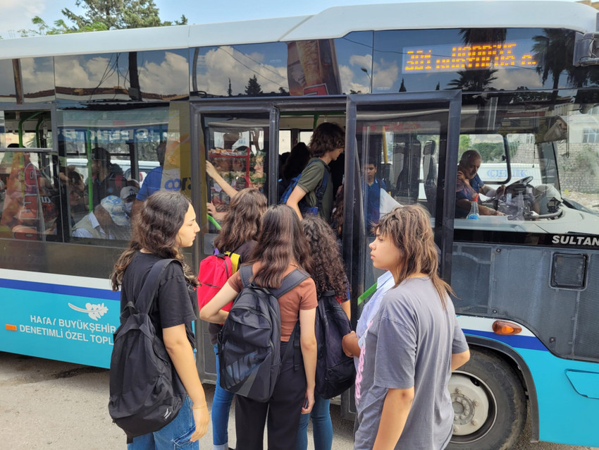 Deprem bölgesinde eğitim: Tadilat var gelirseniz sohbet ederiz - Resim : 1