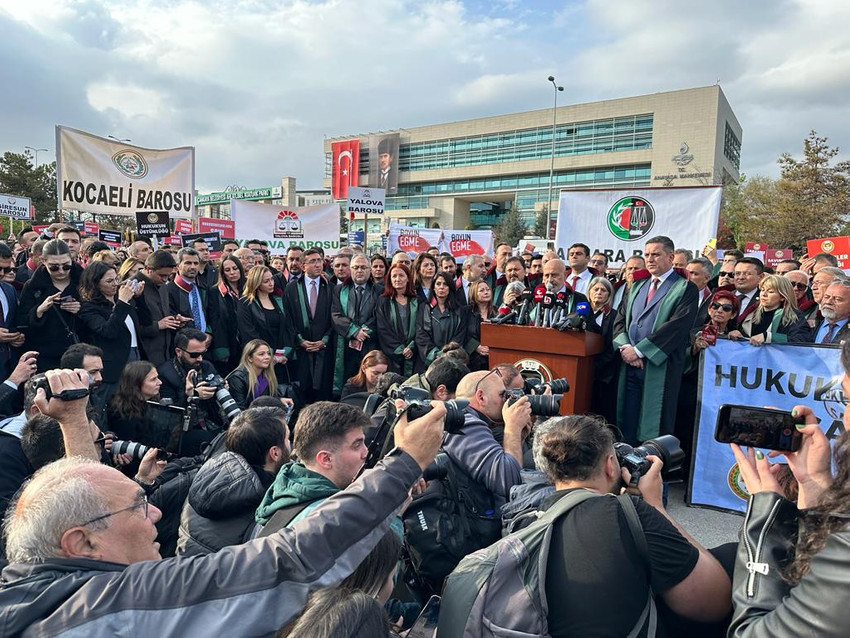Avukatlar Yargıtay'a yürüdü: 'Rejim değişikliğine izin vermiyoruz' - Resim : 1