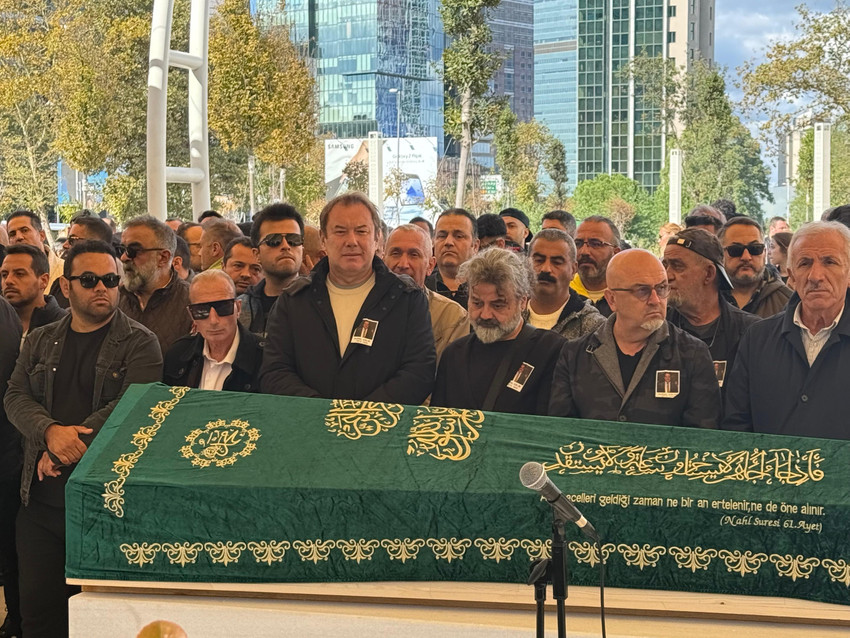 Oyuncu Vural Çelik son yolculuğuna uğurlandı - Resim : 1