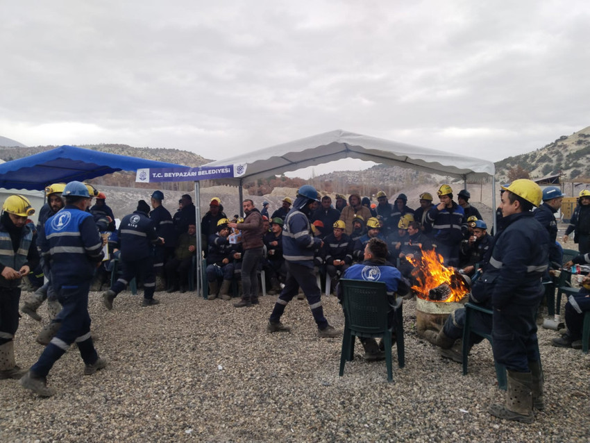 Madencilerin eylemi 2. gününde: Varlık satışına hayır - Resim : 3