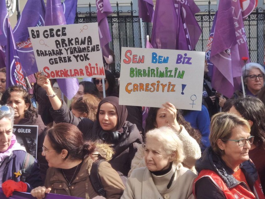 Kadıköy’de kadınlar sokakta: 2025 'Aile Yılı' değil, mücadele yılı olacak - Resim : 4